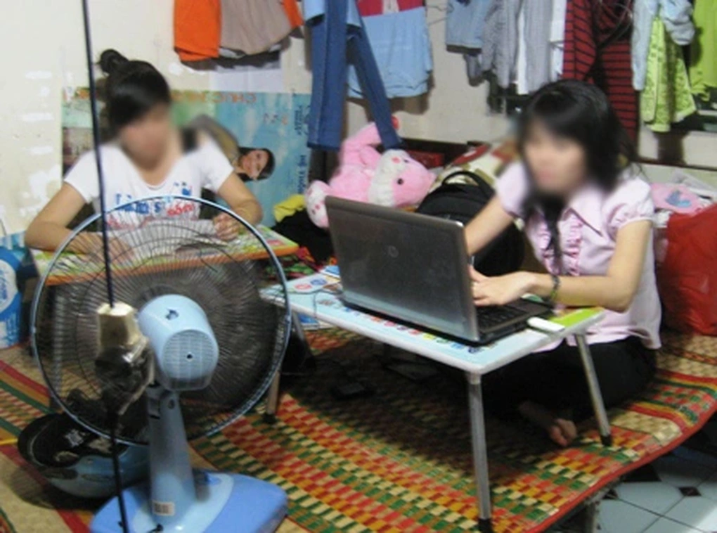 Sợ hãi trước vụ cháy nhà trọ 14 người chết, mẹ cầu xin con chuyển trọ gấp - 2