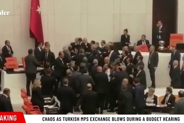 Nghị sĩ Thổ Nhĩ Kỳ nhập viện vì ẩu đả lẫn nhau trong quốc hội