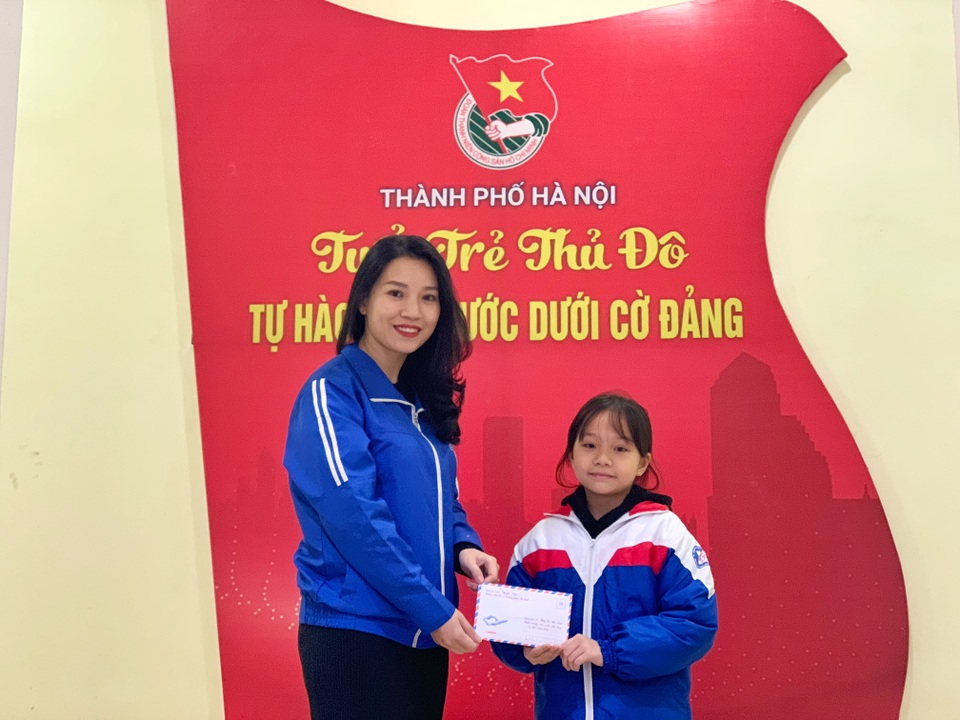 Bé gái Hà Nội quyên góp tiền, viết thư gửi Thủ tướng về chống dịch corona - 4 Bé gái Hà Nội quyên góp tiền, viết thư gửi Thủ tướng về chống dịch corona - 4