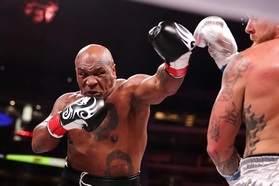 Mike Tyson thú nhận gây sốc sau trận thua Jake Paul