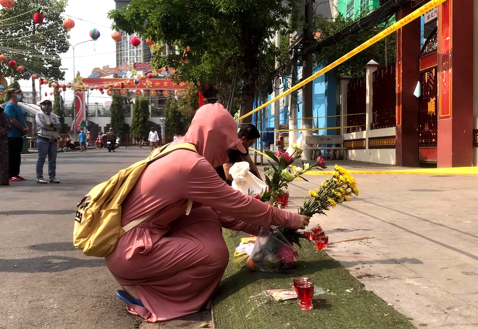 Lễ hội lớn nhất Đông Nam Bộ đóng cửa, người dân đứng ngoài chùa cầu an - 5 Lễ hội lớn nhất Đông Nam Bộ đóng cửa, người dân đứng ngoài chùa cầu an - 5