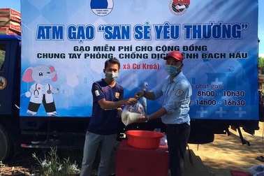 "ATM gạo" đến với vùng bị cách ly do bệnh bạch hầu tại Đắk Lắk
