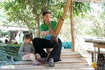 Người đàn ông gần 40 năm giữ hồn tiếng khèn Mông ở xứ Thanh