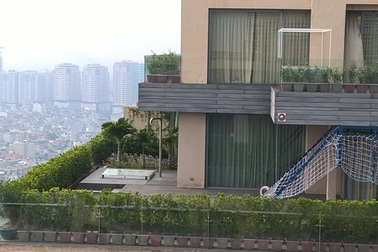 Hà Nội: Bỏ tiền tỷ để mua... nhà dột giữa chung cư cao cấp