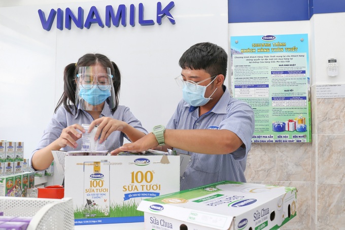 Sinh nhật 45 tuổi, Vinamilk hỗ trợ sản phẩm dinh dưỡng thiết yếu hỗ trợ giá người tiêu dùng gần 170 tỷ đồng - Ảnh 3.