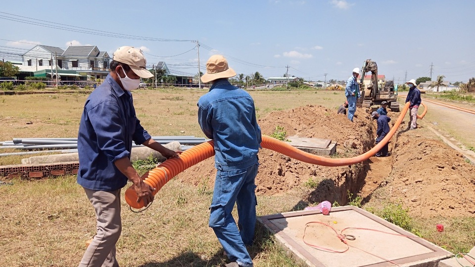 UBND tỉnh Long An gỡ rối dự án tái định cư chậm tiến độ 13 năm - 2 UBND tỉnh Long An gỡ rối dự án tái định cư chậm tiến độ 13 năm - 2