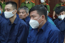 Đề nghị phạt cựu Trưởng Công an phường Phú Thọ Hòa 7-8 năm tù