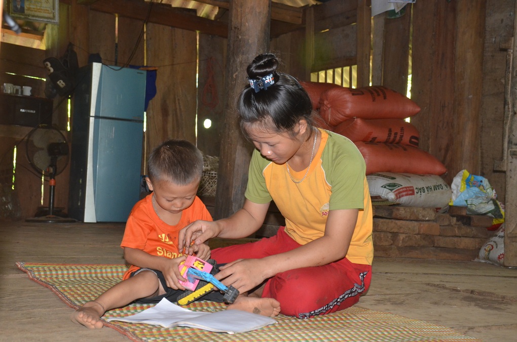 Nhức nhối nạn tảo hôn trên vùng cao Điện Biên - 3 Nhức nhối nạn tảo hôn trên vùng cao Điện Biên - 3
