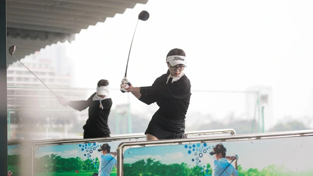 Huấn luyện viên nói về góc khuất gái trẻ chơi golf săn đại gia - 2 Huấn luyện viên nói về góc khuất gái trẻ chơi golf săn đại gia - 2