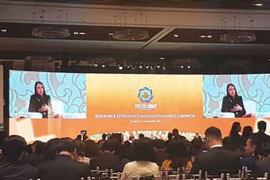 Nữ Thủ tướng 8x của New Zealand nói về phát triển kinh tế và biến đổi khí hậu