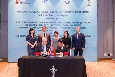 Đại học Công nghiệp TP.HCM sẽ tích hợp một số môn ICAEW CFAB vào đào tạo cho sinh viên nhà trường