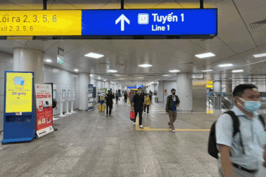 Nhịp sống TPHCM sau một năm tàu Metro vận hành