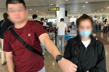 Nữ khách Việt "cầm nhầm" đồng hồ, sân bay yêu cầu trả lại