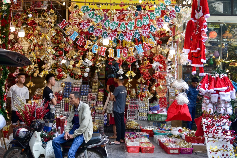 Phố Hàng Mã khoác áo Noel sớm - 1 Phố Hàng Mã khoác áo Noel sớm - 1
