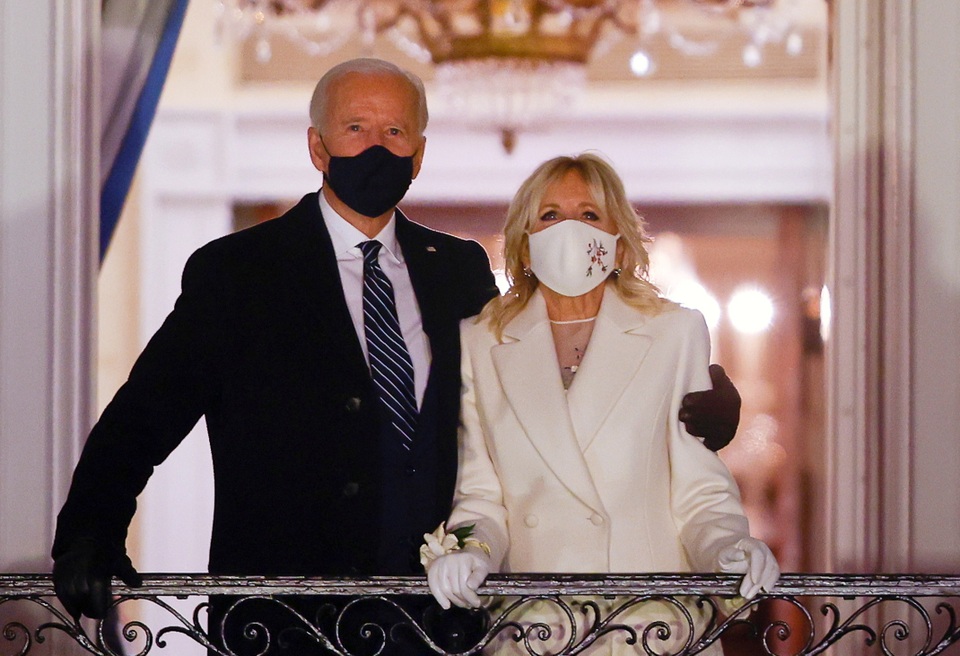 Sự đối lập giữa bà Jill Biden và Melania Trump - 1 Sự đối lập giữa bà Jill Biden và Melania Trump - 1