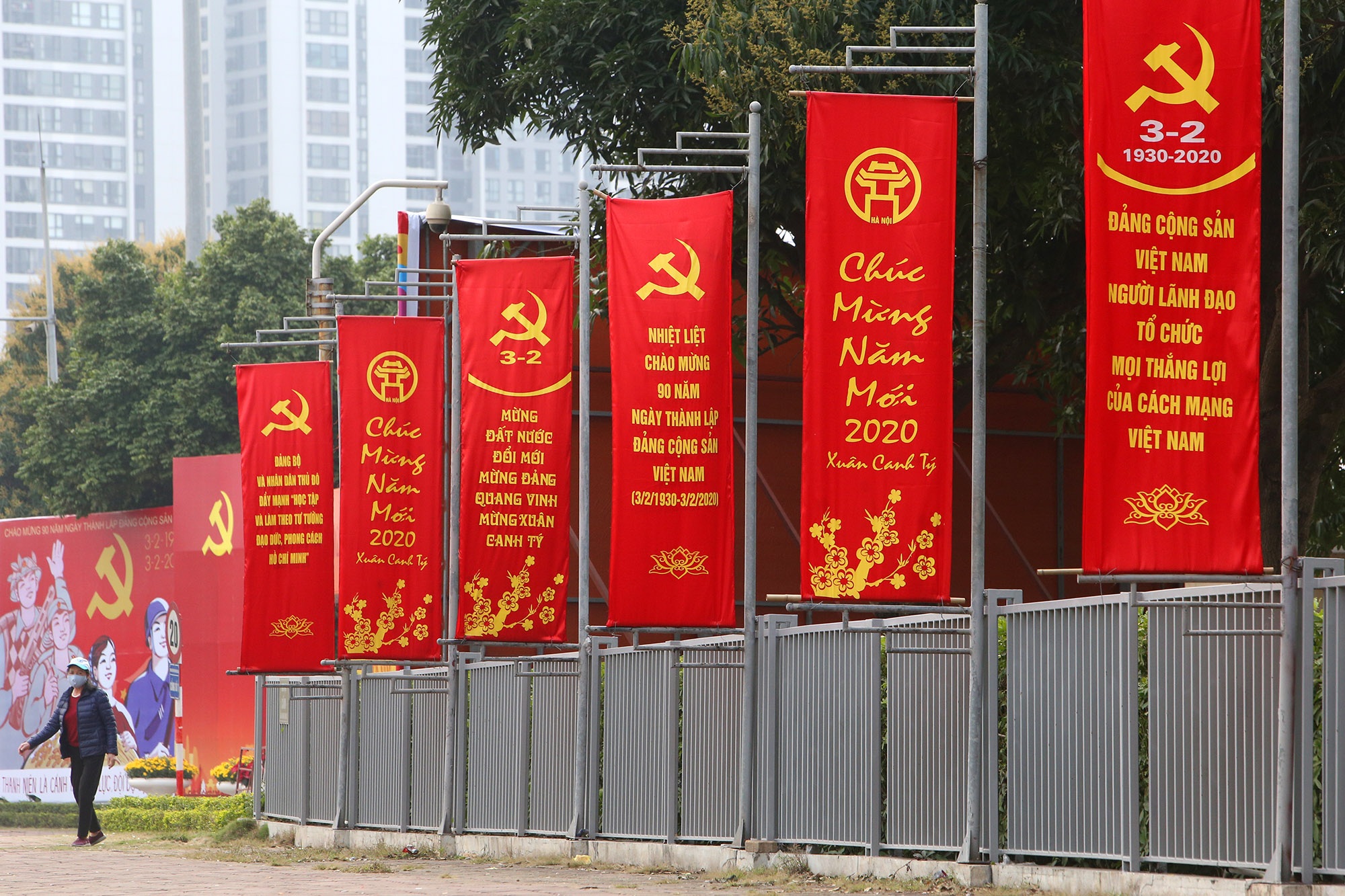 Hà Nội rực rỡ cờ, hoa mừng 90 năm Ngày thành lập Đảng - 13 Hà Nội rực rỡ cờ, hoa mừng 90 năm Ngày thành lập Đảng - 13