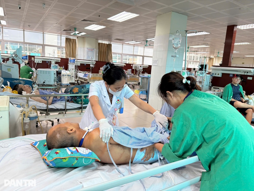 Chồng “thập tử nhất sinh” sau tai nạn thảm khốc, vợ cầu xin một phép màu - 2 Chồng “thập tử nhất sinh” sau tai nạn thảm khốc, vợ cầu xin một phép màu - 2