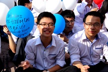 Lưu luyến chia tay tuổi học trò