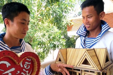 Lâu đài bằng... tăm tre