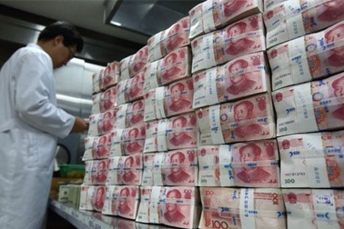 Trung Quốc đối mặt với “núi nợ”