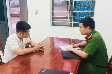 Công an làm việc với chủ bãi xe "chặt chém" du khách