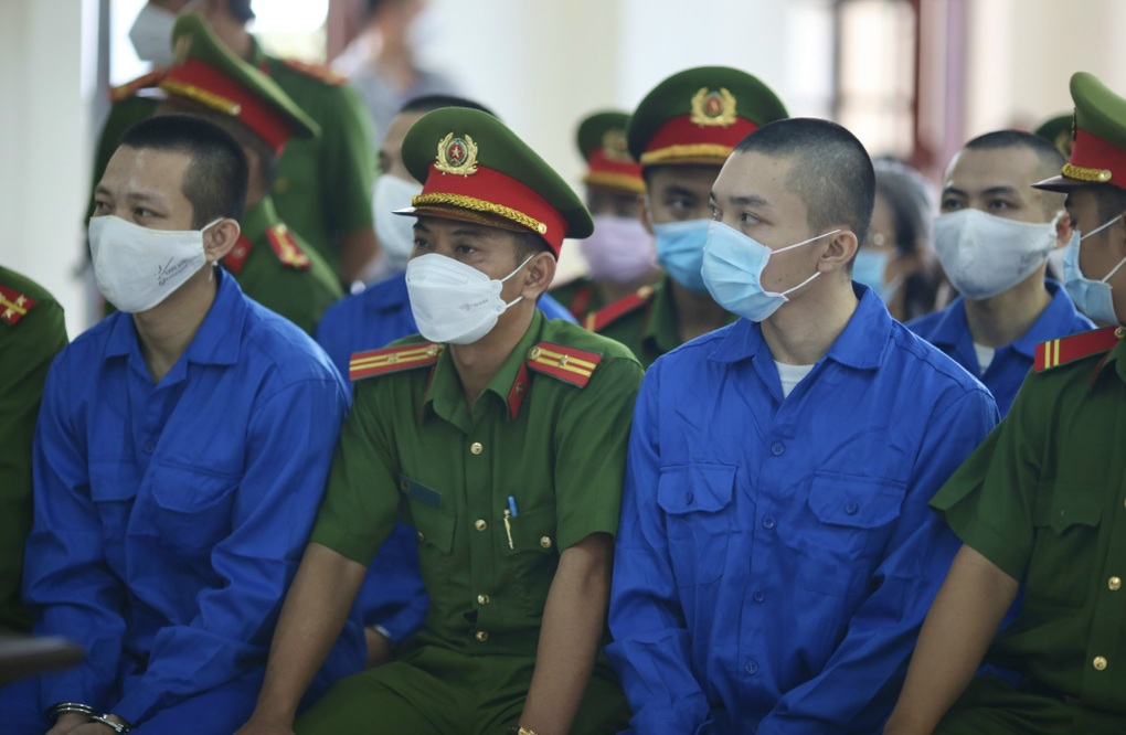 Hoãn phiên tòa xét xử nhóm người ở Tịnh thất Bồng Lai - 4 Hoãn phiên tòa xét xử nhóm người ở Tịnh thất Bồng Lai - 4
