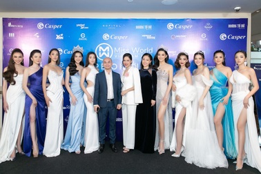 Lương Thùy Linh xuất hiện lộng lẫy cùng nhà tài trợ kim cương Miss World Vietnam 2021