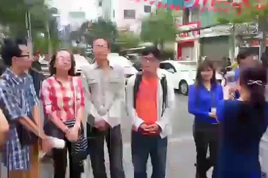 Các bạn trẻ háo hức với cuộc gặp "để đời".