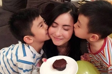 Trương Bá Chi - Bà mẹ chăm khoe con nhất làng giải trí Hoa ngữ