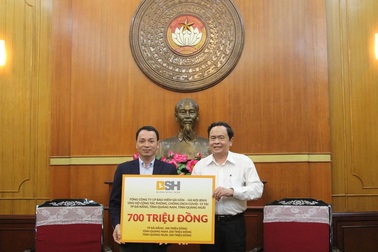 Bảo hiểm BSH ủng hộ 700 triệu đồng cho cuộc chiến chống Covid-19 tại miền Trung