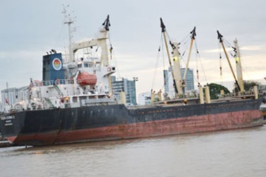 Bán tháo đội tàu triệu đô