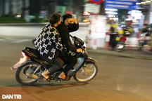 Cán bộ CSGT bị người vi phạm tông gãy chân