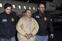 Cuộc trốn chạy trong tình trạng khỏa thân của trùm ma túy El Chapo