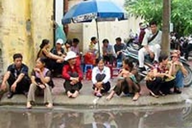 Những câu chuyện bên ngoài phòng thi