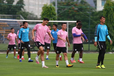 HLV Park Hang Seo gạt tên Văn Hậu khỏi danh sách đội tuyển Việt Nam