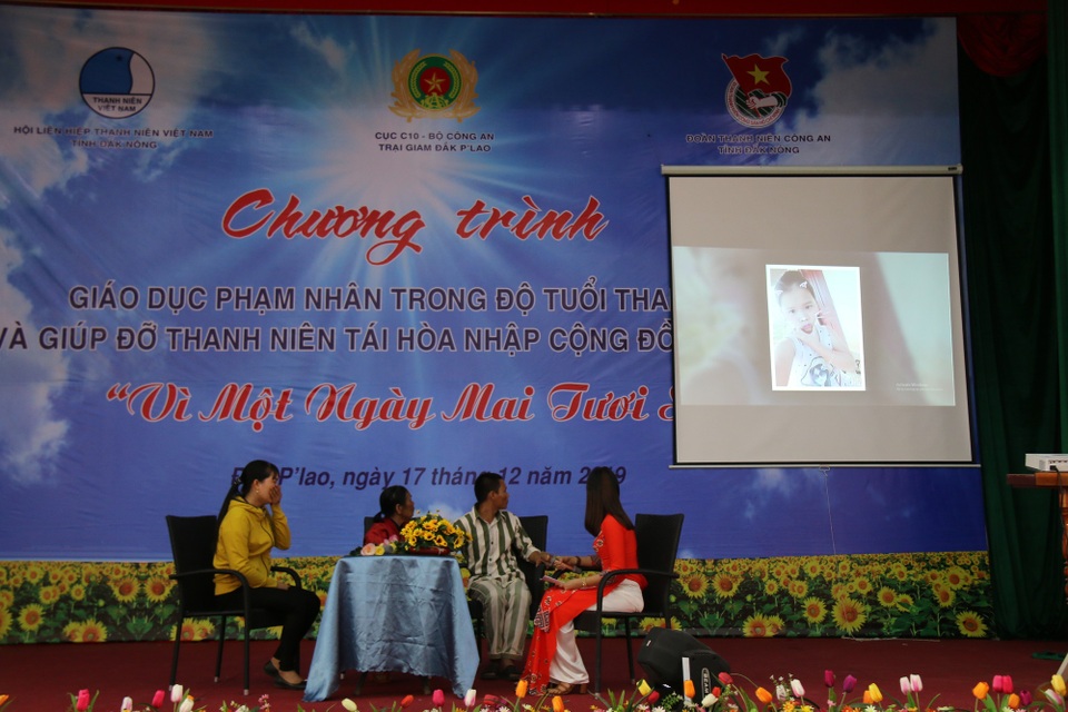 Chấp hành án 10 năm ròng, nam phạm nhân bật khóc vì không nhớ nổi mặt con - 4 Chấp hành án 10 năm ròng, nam phạm nhân bật khóc vì không nhớ nổi mặt con - 4