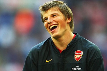 Arshavin bị “ghen ăn, tức ở” tại Arsenal