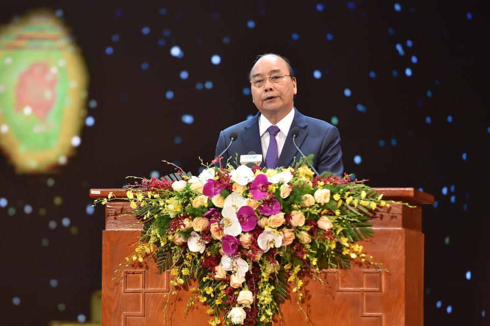 “Dân tộc tôi khi đứng dậy làm người là đứng theo dáng Mẹ!” - 1 “Dân tộc tôi khi đứng dậy làm người là đứng theo dáng Mẹ!” - 1