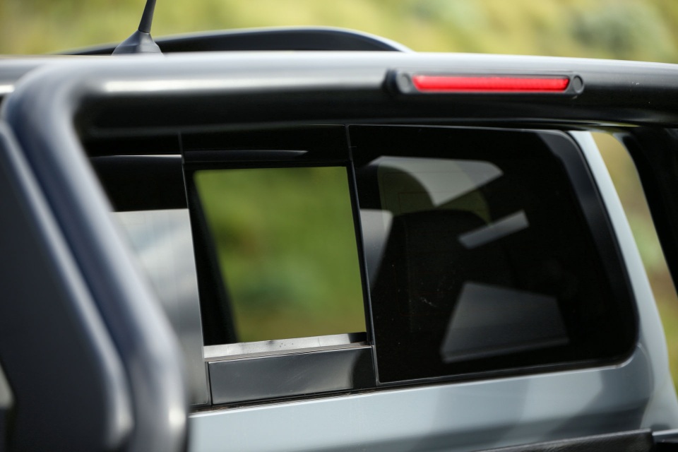 Nissan Navara 2021 xuất kích, sẵn sàng đấu với Ford Ranger - 33 Nissan Navara 2021 xuất kích, sẵn sàng đấu với Ford Ranger - 33