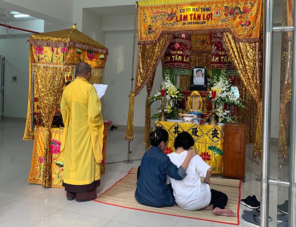 Lễ viếng nghệ sĩ Chánh Tín bắt đầu từ ngày 4-7/1/2020 tại nhà riêng - 3 Lễ viếng nghệ sĩ Chánh Tín bắt đầu từ ngày 4-7/1/2020 tại nhà riêng - 3
