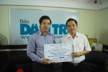 Một công ty vàng ủng hộ 2.000 cuốn vở đến học sinh vùng sâu, vùng xa