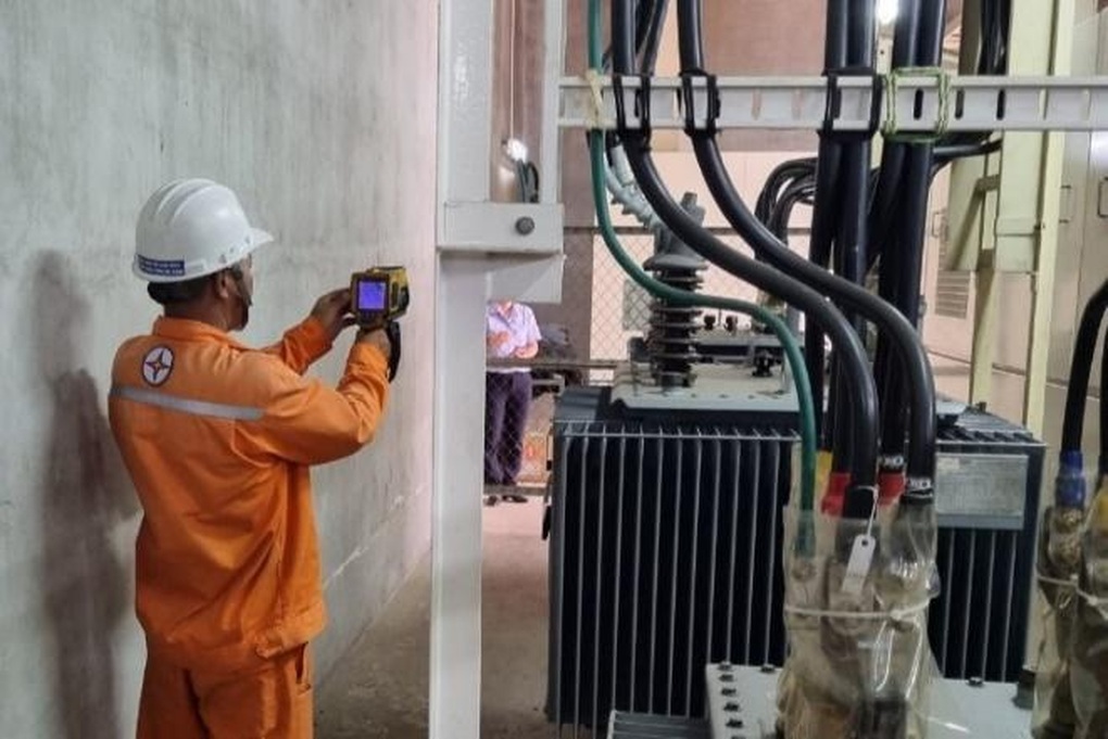 TPHCM lập kỷ lục mới về tiêu thụ điện, tiền điện tháng 4 sẽ tăng cao - 2 TPHCM lập kỷ lục mới về tiêu thụ điện, tiền điện tháng 4 sẽ tăng cao - 2