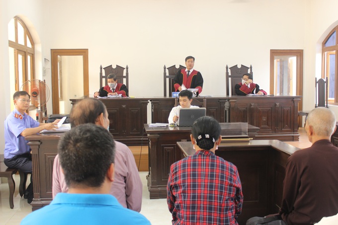 Ngày 25/9 TAND tỉnh Đồng Nai mở lại phiên phúc thẩm vụ ‘cụ ông 20 năm đội đơn đi kiện’ - Ảnh 2. Ngày 25/9 TAND tỉnh Đồng Nai mở lại phiên phúc thẩm vụ ‘cụ ông 20 năm đội đơn đi kiện’ - Ảnh 2.