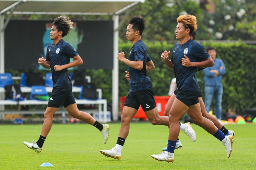 Campuchia bất ngờ lộ mục tiêu giành HCV bóng đá SEA Games - 2 Campuchia bất ngờ lộ mục tiêu giành HCV bóng đá SEA Games - 2