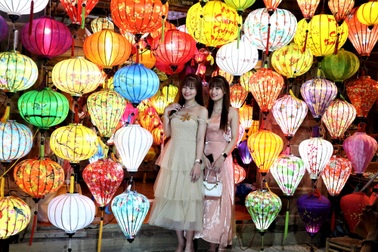 Hàng nghìn du khách đến Hội An đón ngày quốc tế hạnh phúc