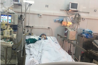 Đang mắc ung thư, bé gái 14 tuổi thêm nguy kịch vì thủy đậu “tấn công”