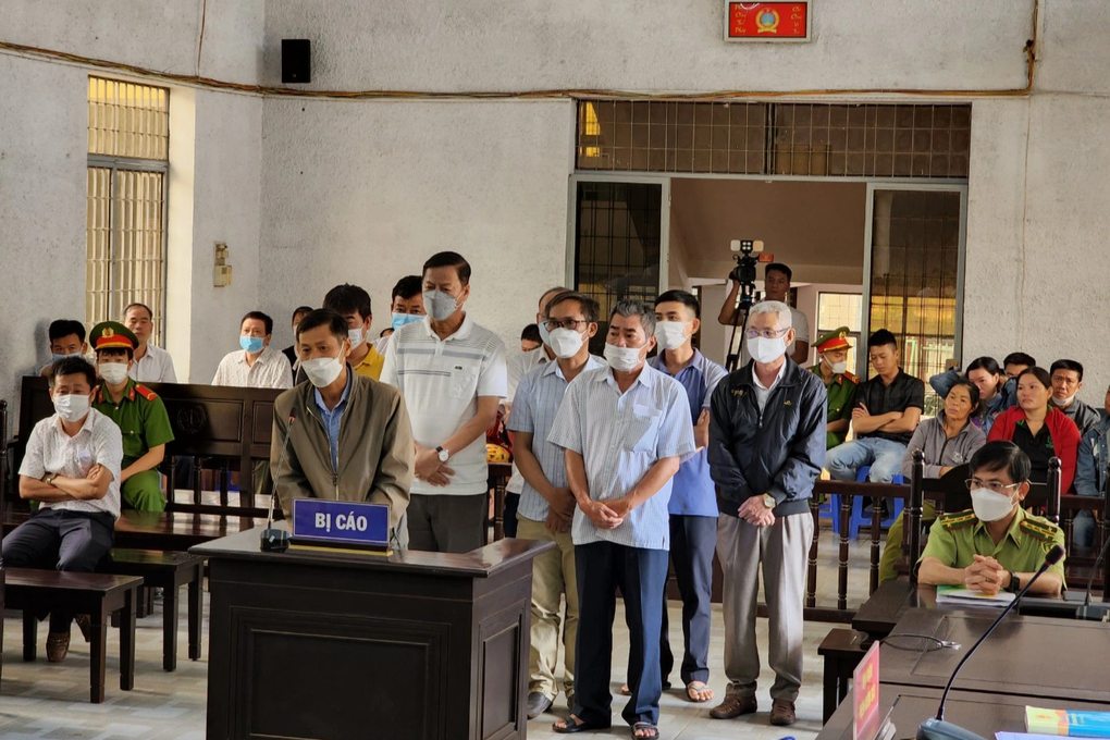 Vụ công ty lâm nghiệp để mất trên 300ha rừng: 8 cán bộ kêu oan - 1 Vụ công ty lâm nghiệp để mất trên 300ha rừng: 8 cán bộ kêu oan - 1