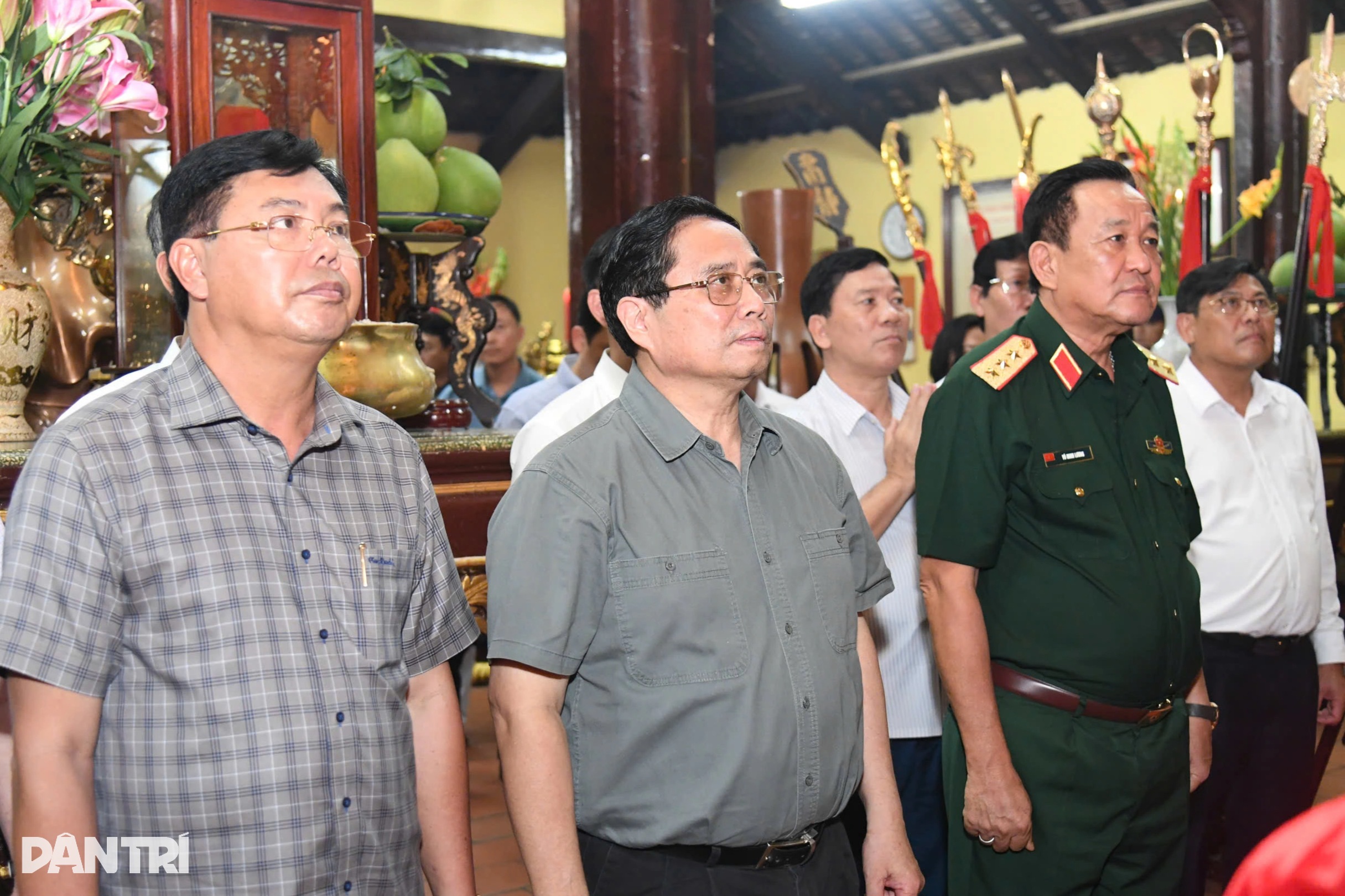 Thủ tướng tri ân Anh hùng liệt sỹ, thăm gia đình chính sách ở An Giang - 2