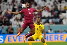 Báo châu Âu: "200 tỷ USD không thể giúp Qatar thành đội bóng tầm cỡ"