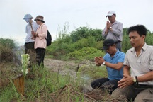 Vụ Cát Tường: Đề nghị giám định “chất lạ” trên thi thể chị Huyền